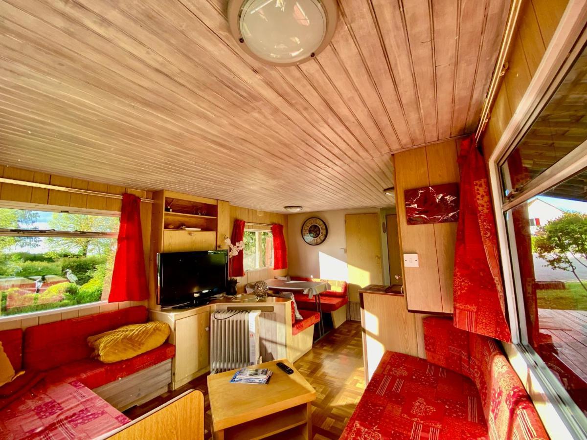 Mobilhome Sous Chalet En Bois A La Ferme Josnes Ngoại thất bức ảnh
