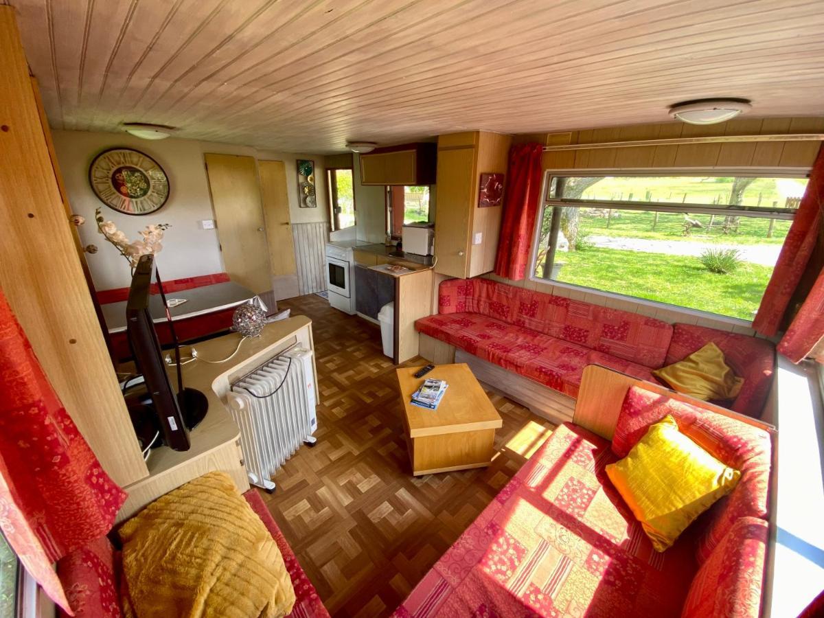 Mobilhome Sous Chalet En Bois A La Ferme Josnes Ngoại thất bức ảnh