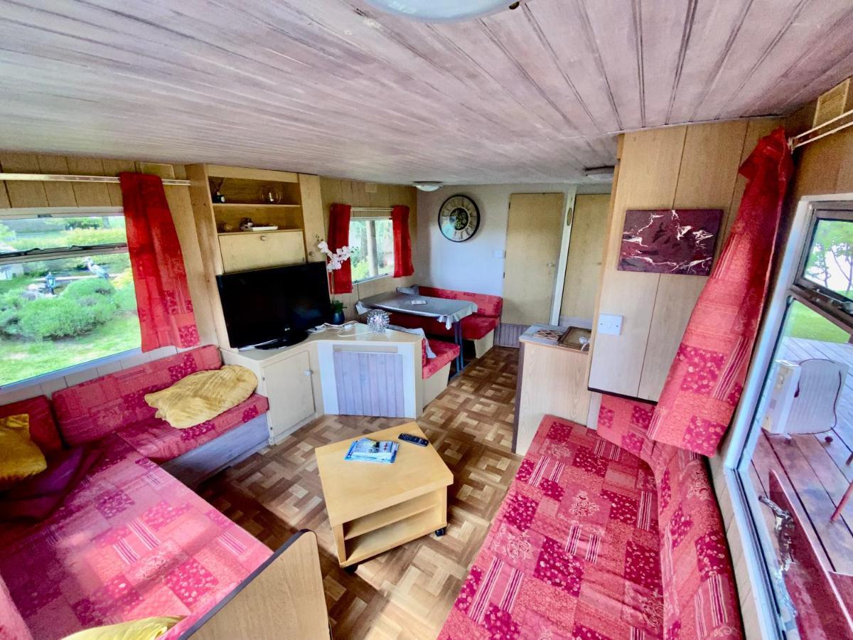 Mobilhome Sous Chalet En Bois A La Ferme Josnes Ngoại thất bức ảnh