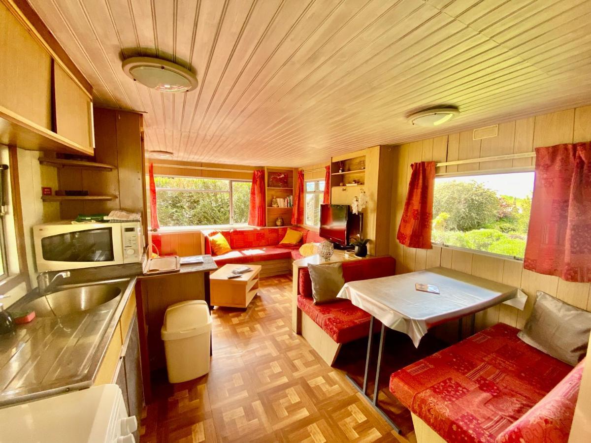 Mobilhome Sous Chalet En Bois A La Ferme Josnes Ngoại thất bức ảnh