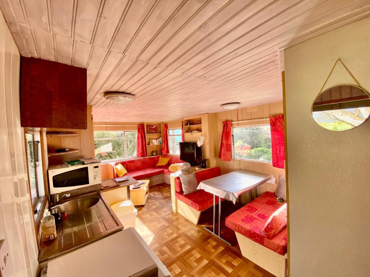 Mobilhome Sous Chalet En Bois A La Ferme Josnes Ngoại thất bức ảnh