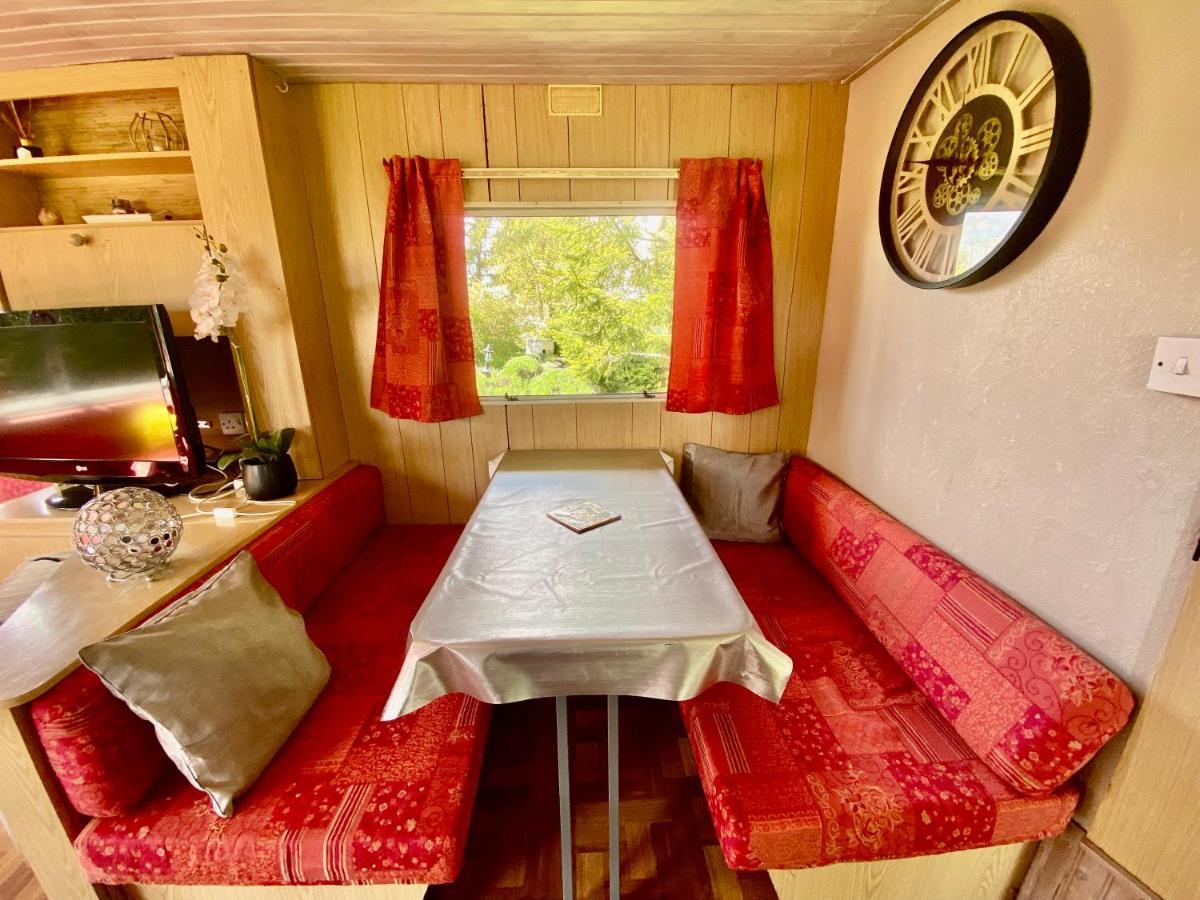 Mobilhome Sous Chalet En Bois A La Ferme Josnes Ngoại thất bức ảnh